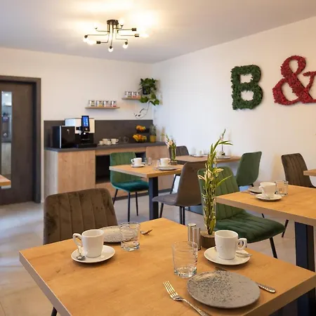 Bed & Breakfast - Am Main 3*